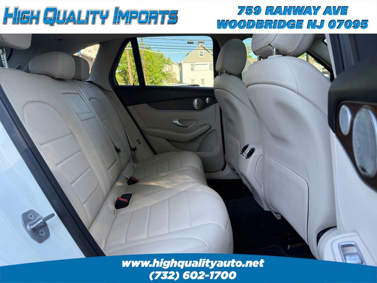 Used 2021 Mercedes-Benz GLC 300 4MATIC w/ Multimedia Package image 20