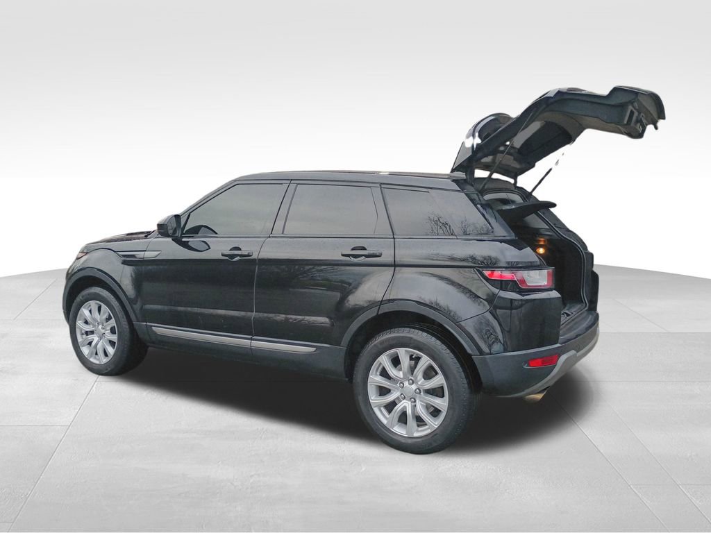 Used 2017 Land Rover Range Rover Evoque SE image 34
