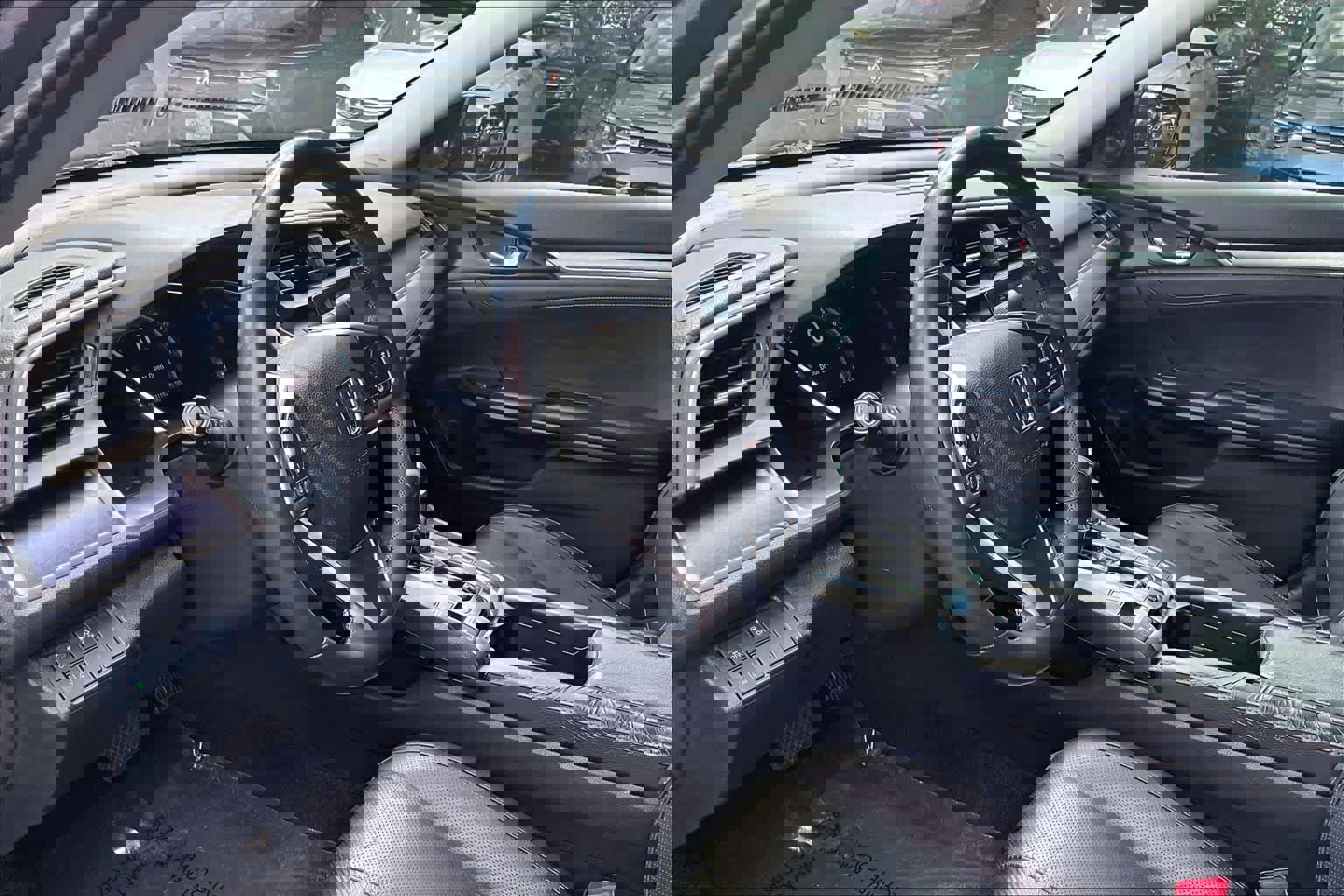 Used 2017 Honda Civic Touring image 18