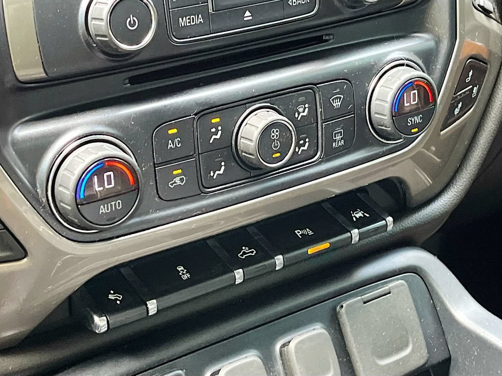 Used 2018 Chevrolet Silverado 1500 High Country AWD/4WD image 16