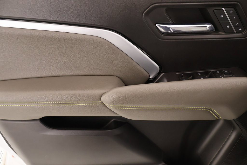 Used 2023 Chevrolet Colorado ZR2 w/ ZR2 Convenience Package III image 15