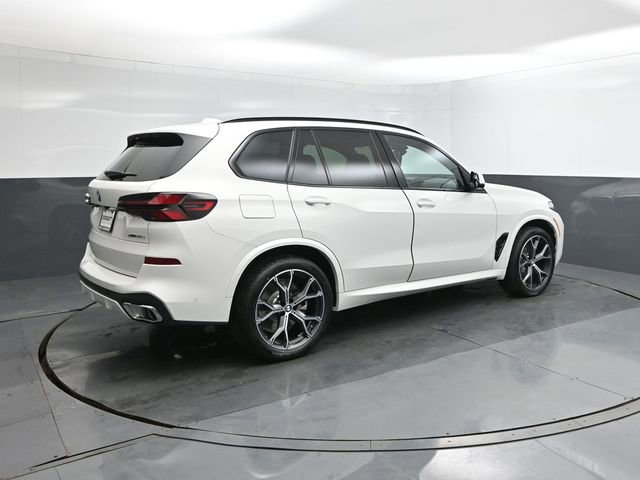 New 2026 BMW X5 xDrive50e image 11