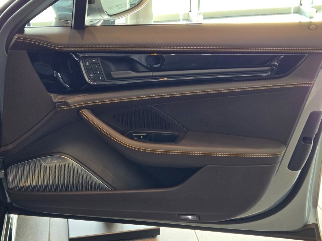 Certified 2025 Porsche Panamera GTS image 24