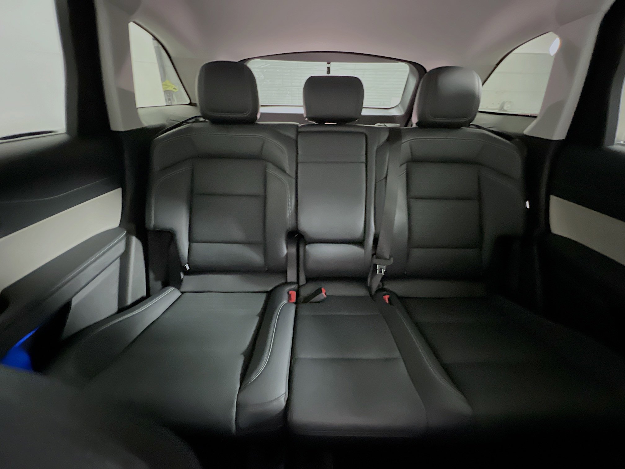 Used 2025 Lincoln Nautilus Reserve AWD/4WD image 33