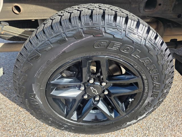 Used 2019 Chevrolet Silverado 1500 Custom Trail Boss w/ Custom Convenience Package AWD/4WD image 9