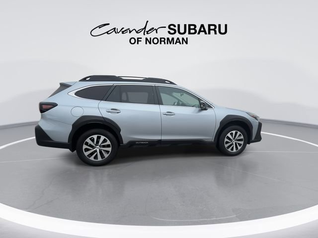 Used 2023 Subaru Outback Premium image 9