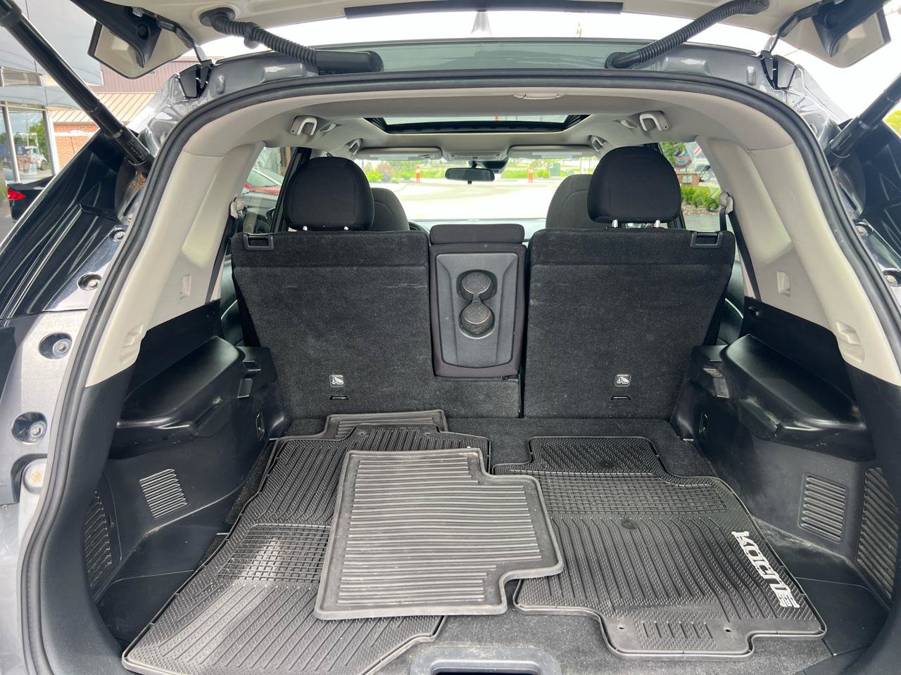 Used 2019 Nissan Rogue SL AWD/4WD image 12