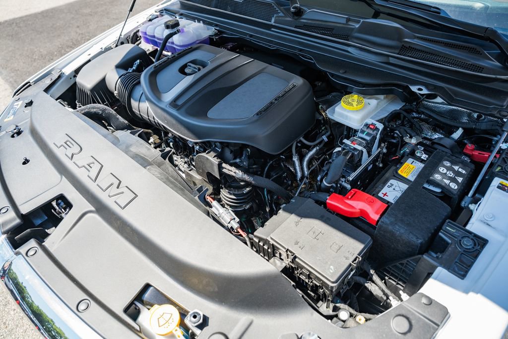 New 2026 RAM 1500 Laramie AWD/4WD image 22
