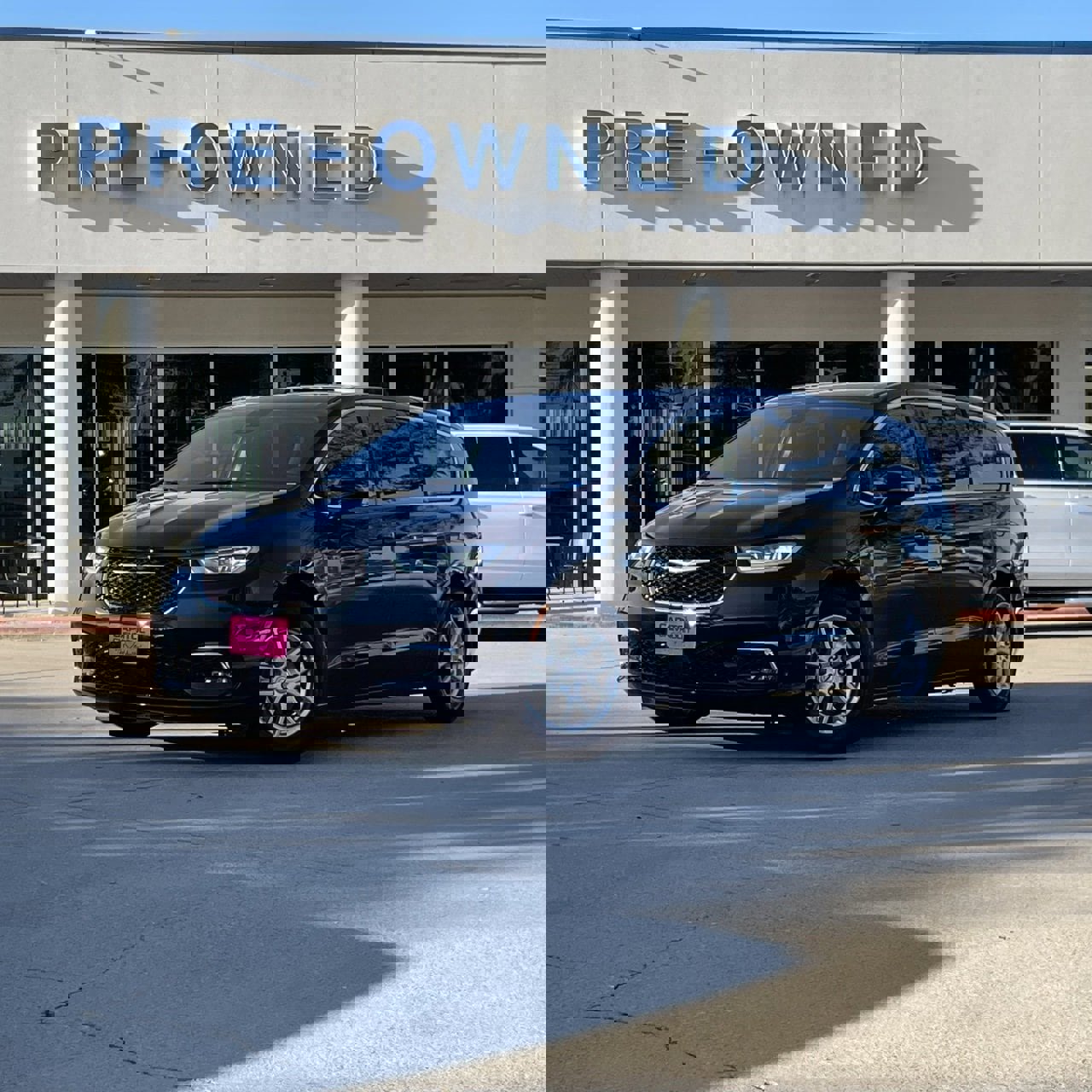 Used 2024 Chrysler Pacifica Touring-L