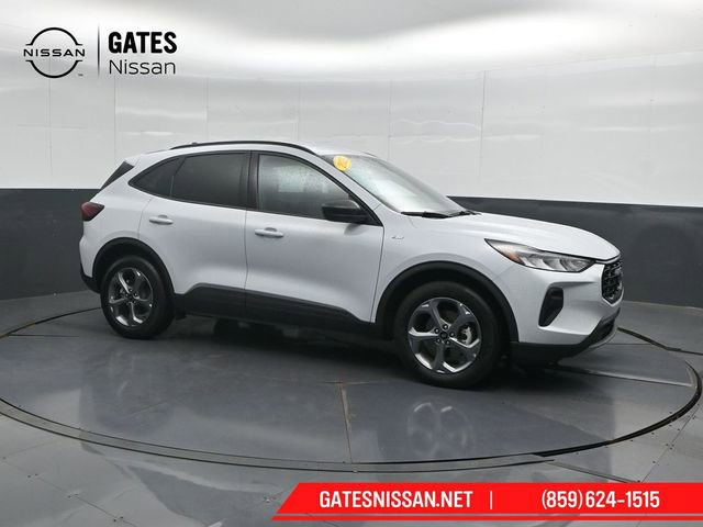 Used 2025 Ford Escape ST-Line FWD image 1