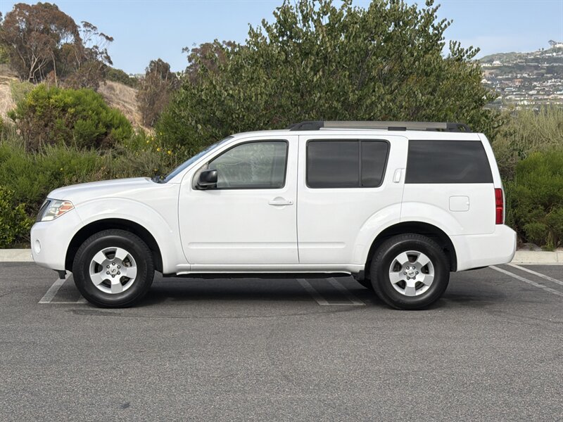 Used 2012 Nissan Pathfinder S RWD image 3
