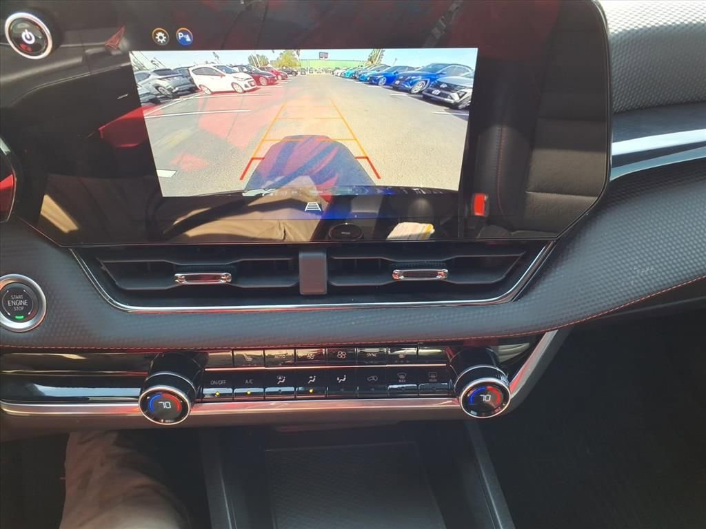 Used 2025 Chevrolet Equinox RS w/ LPO, Floor Liner Package image 15