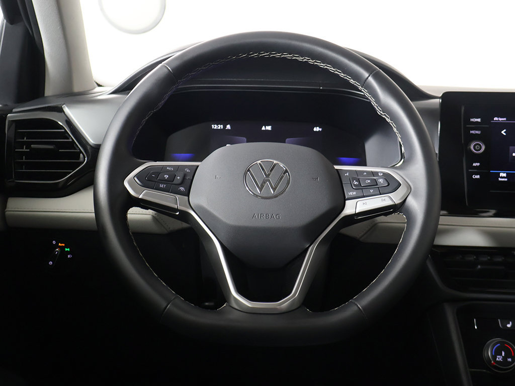 Used 2025 Volkswagen Taos S AWD/4WD image 34