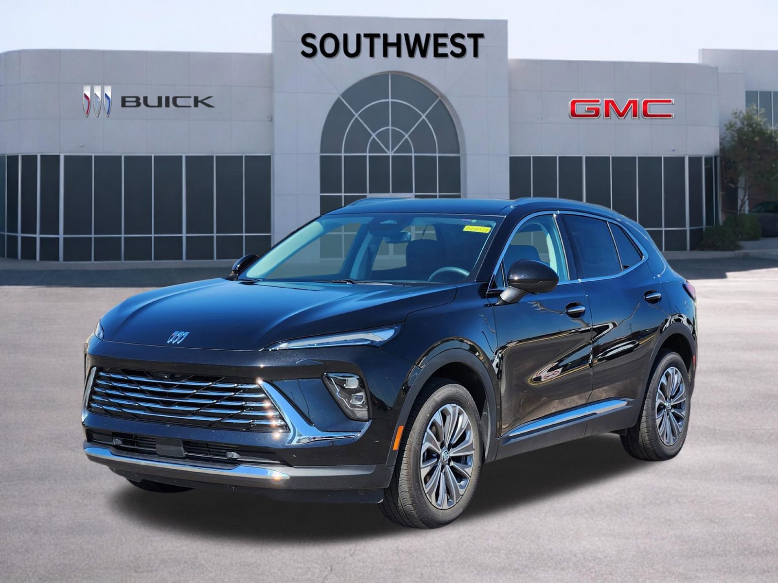 New 2025 Buick Envision Preferred image 2