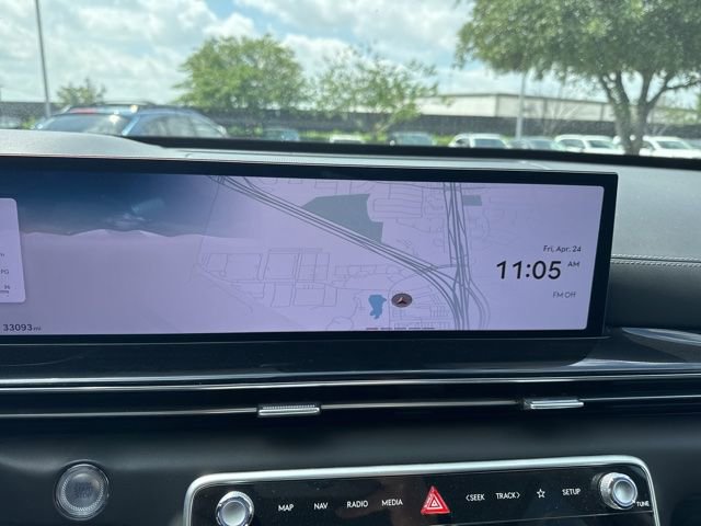 Used 2025 Genesis GV80 2.5T Standard AWD/4WD image 13