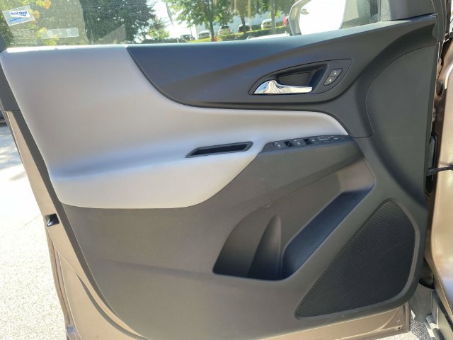 Used 2019 Chevrolet Equinox LS FWD image 17