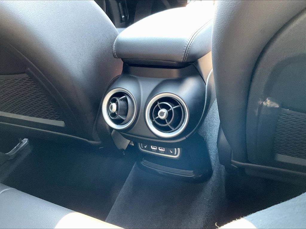Used 2023 Alfa Romeo Stelvio Ti AWD/4WD image 10