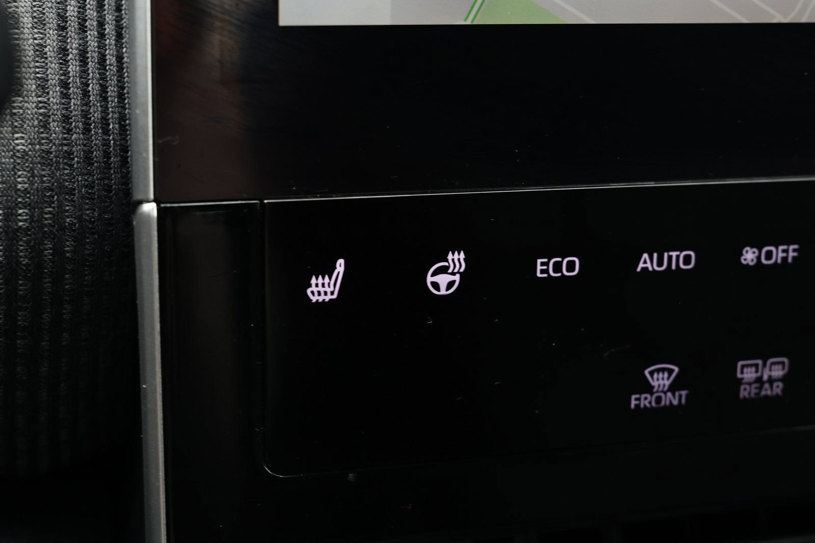 Used 2025 Toyota bZ4X AWD w/ Weather Package image 5