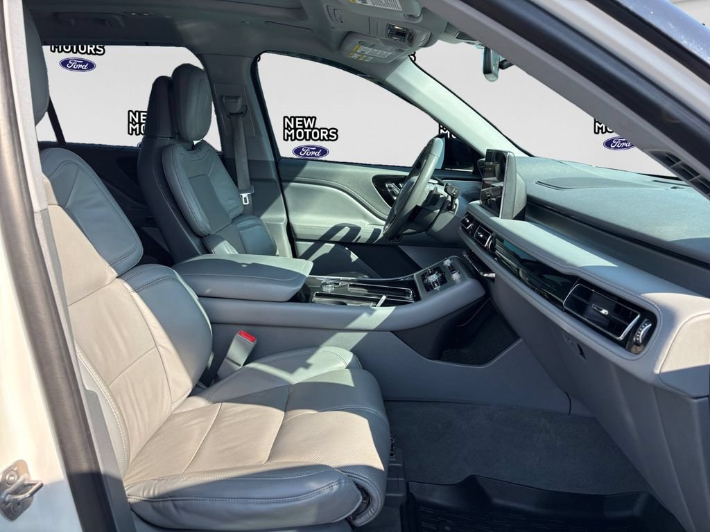Used 2020 Lincoln Aviator Reserve w/ Equipment Group 202A AWD/4WD image 16