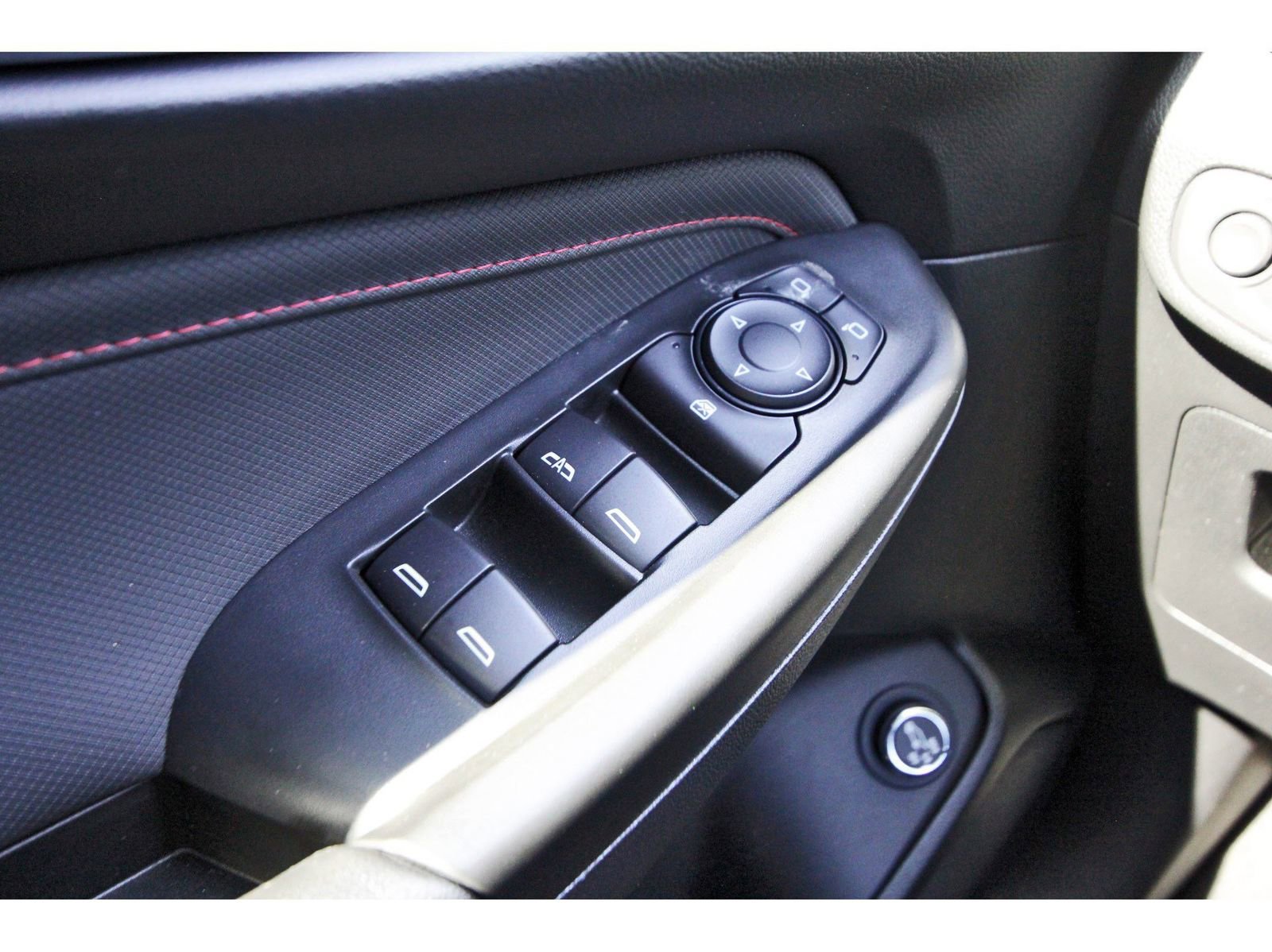 Used 2024 Chevrolet TrailBlazer RS w/ Convenience Package image 23