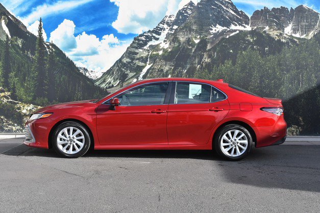 Certified 2023 Toyota Camry LE image 7