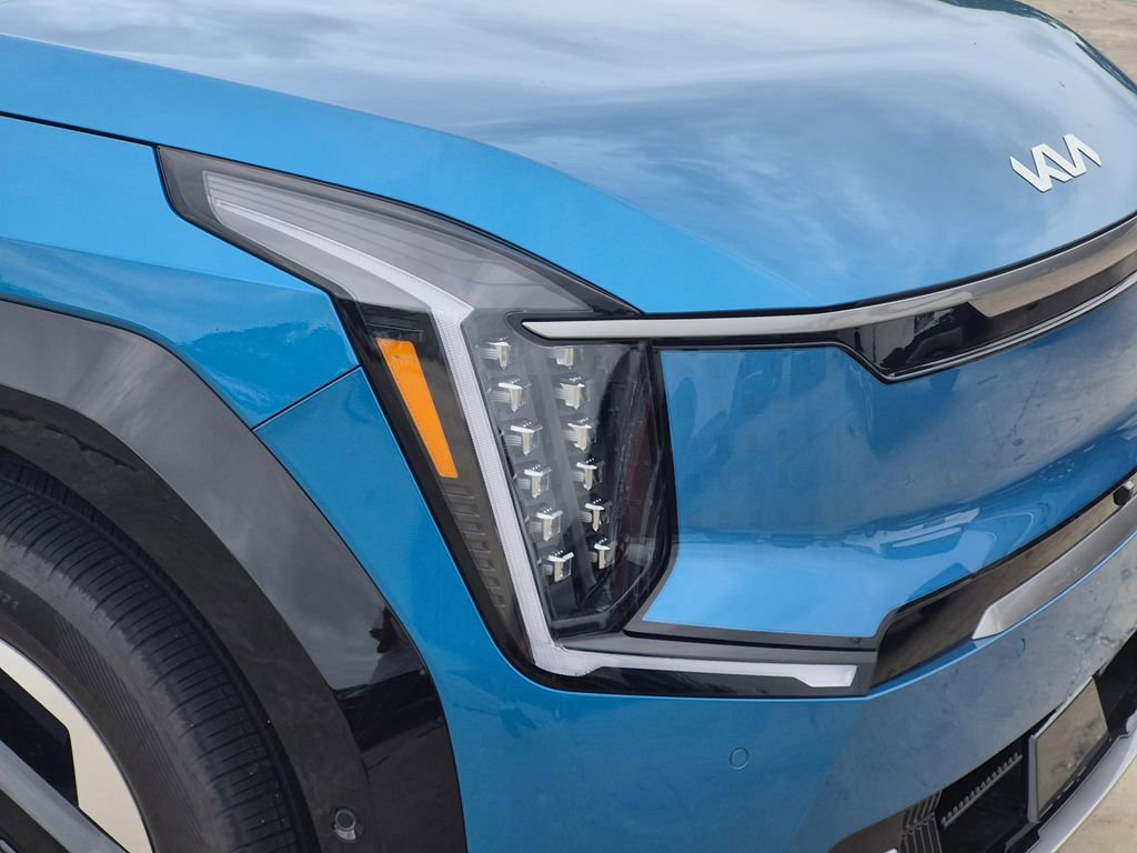 New 2026 Kia EV9 Land w/ Nightfall Edition Package image 10