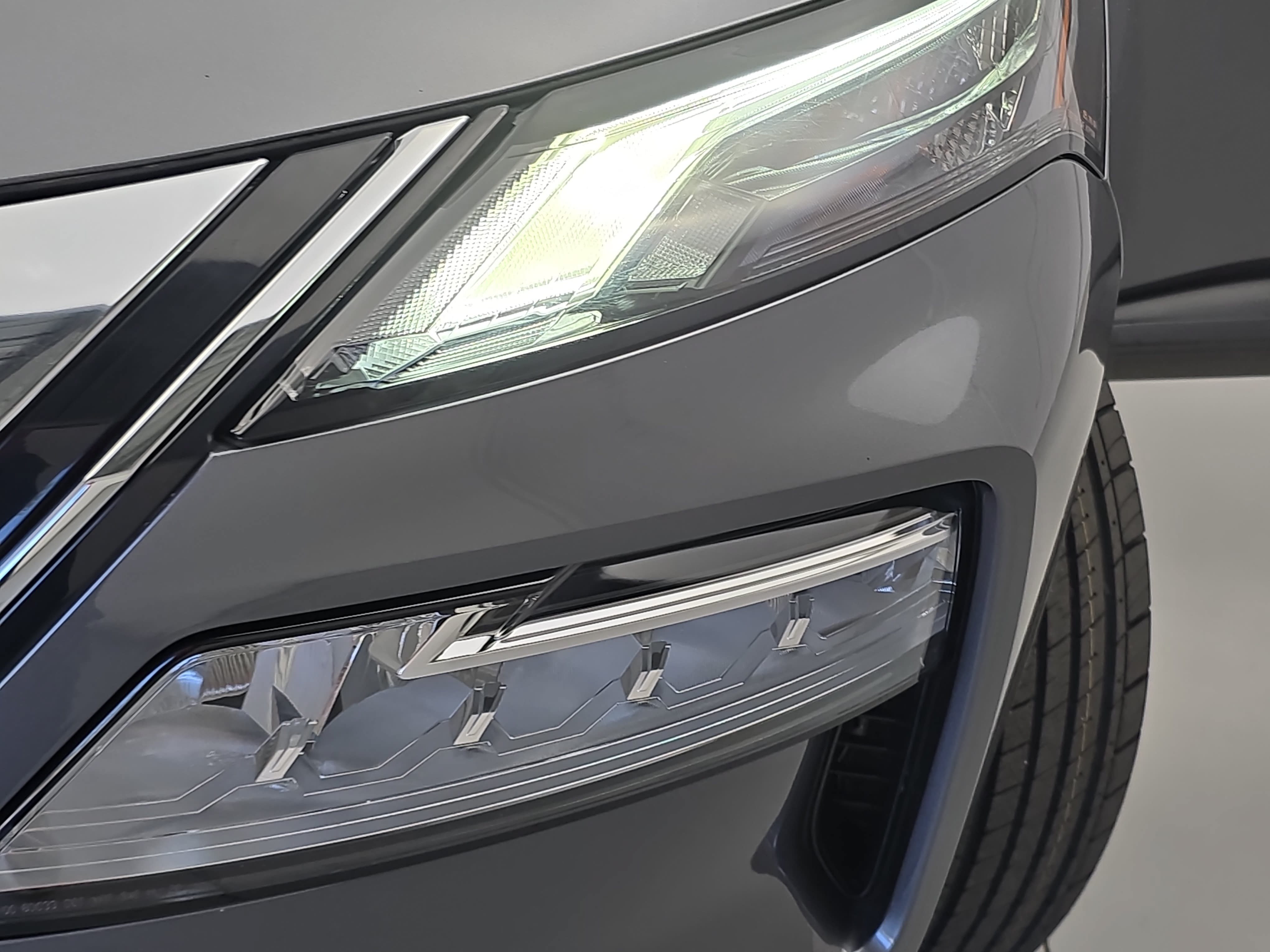 Certified 2023 Nissan Rogue SV FWD image 29