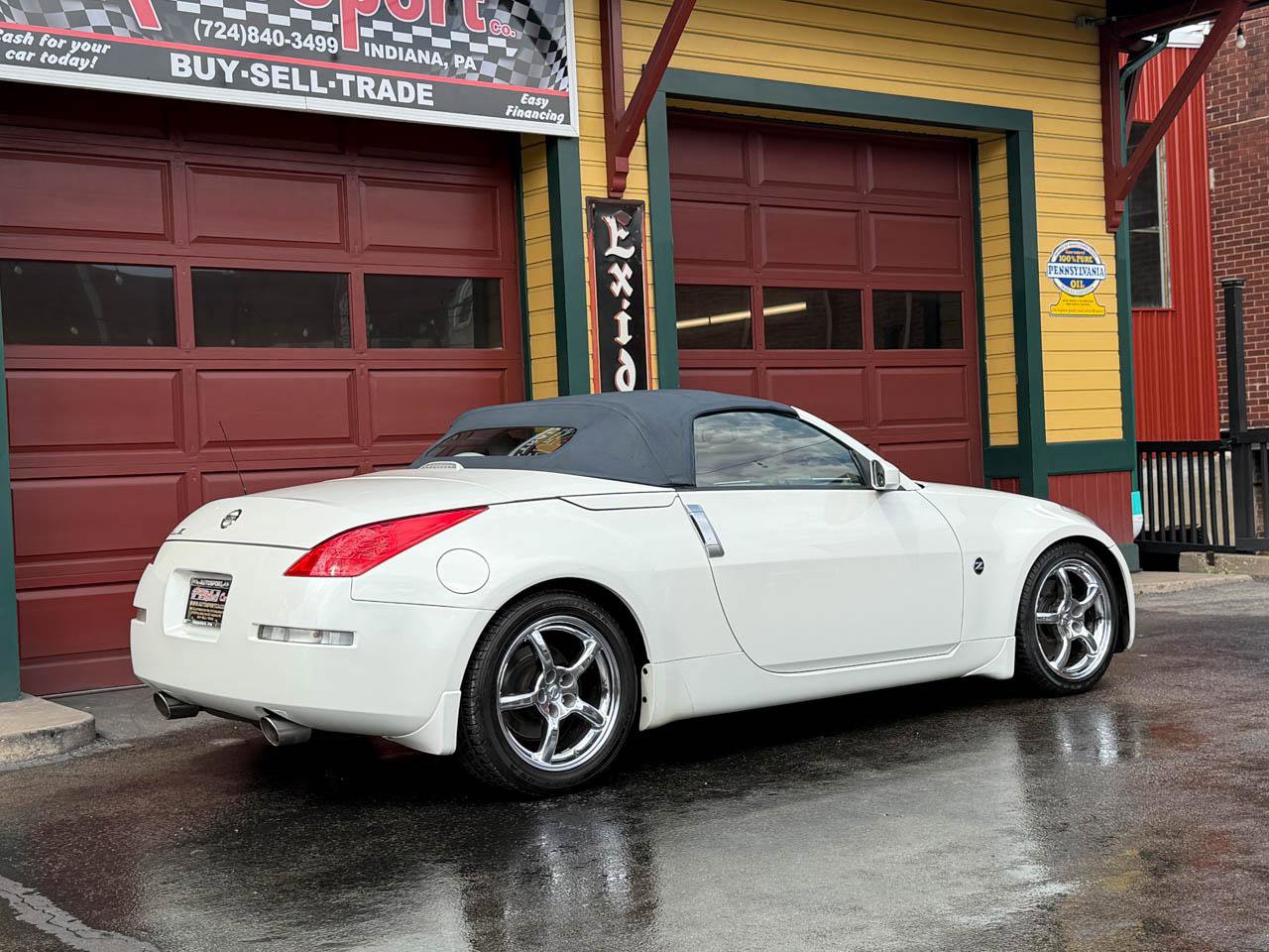 Used 2006 Nissan 350Z Touring RWD image 6