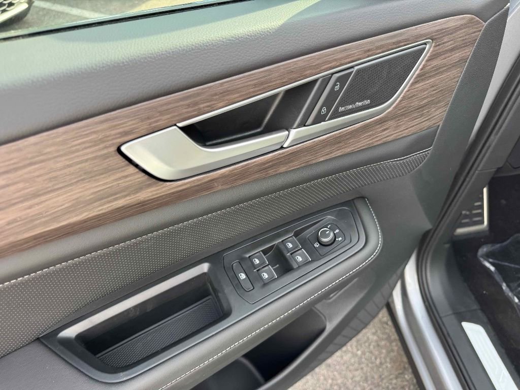 New 2026 Volkswagen Atlas SEL Premium R-Line image 13