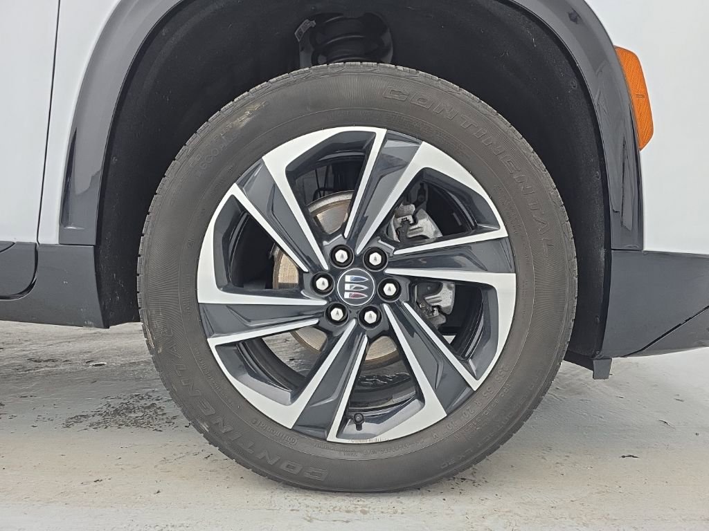 Certified 2025 Buick Enclave Sport Touring w/ Power Package AWD/4WD image 19