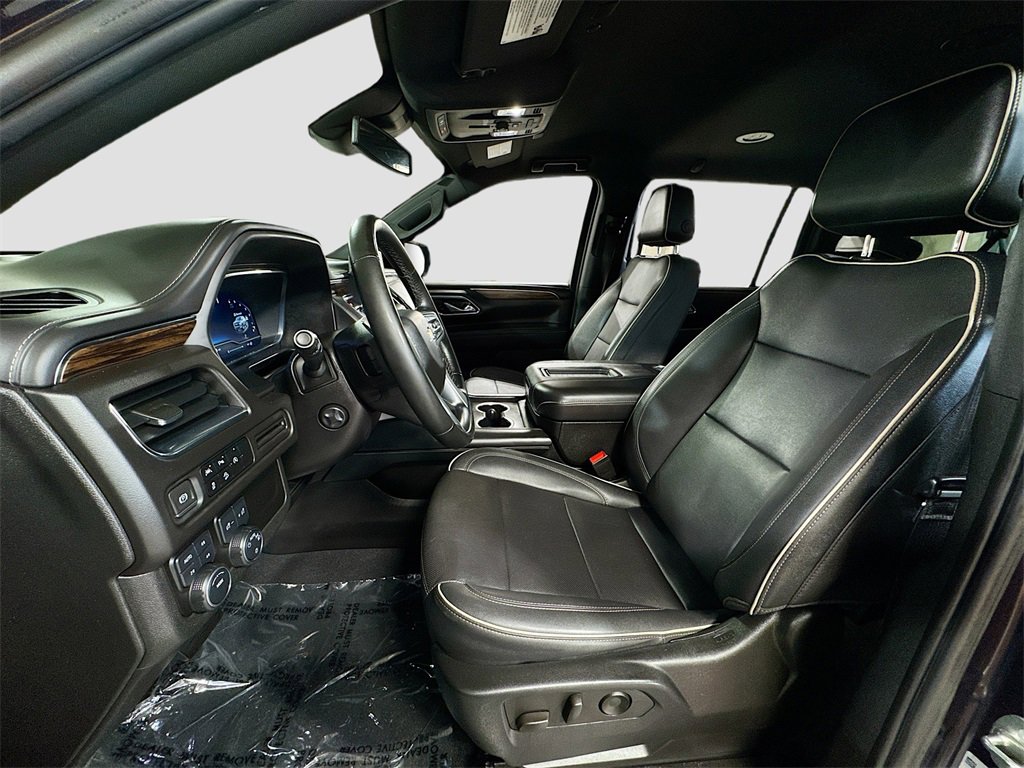 Used 2023 Chevrolet Suburban Premier image 12