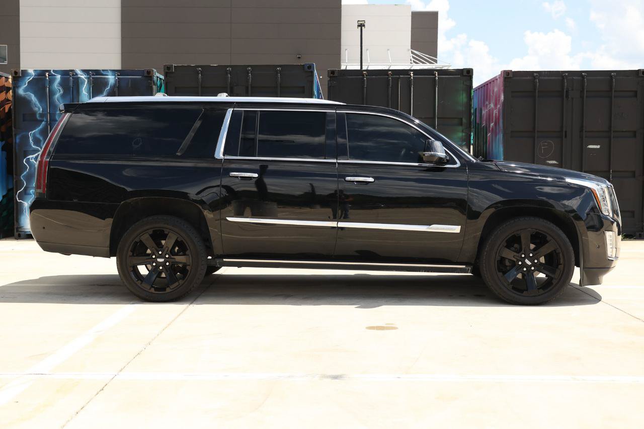 Used 2017 Cadillac Escalade ESV Platinum RWD image 13