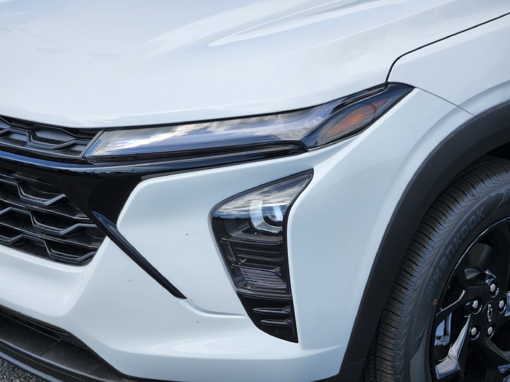 New 2026 Chevrolet Trax LT w/ Driver Confidence Package FWD image 6