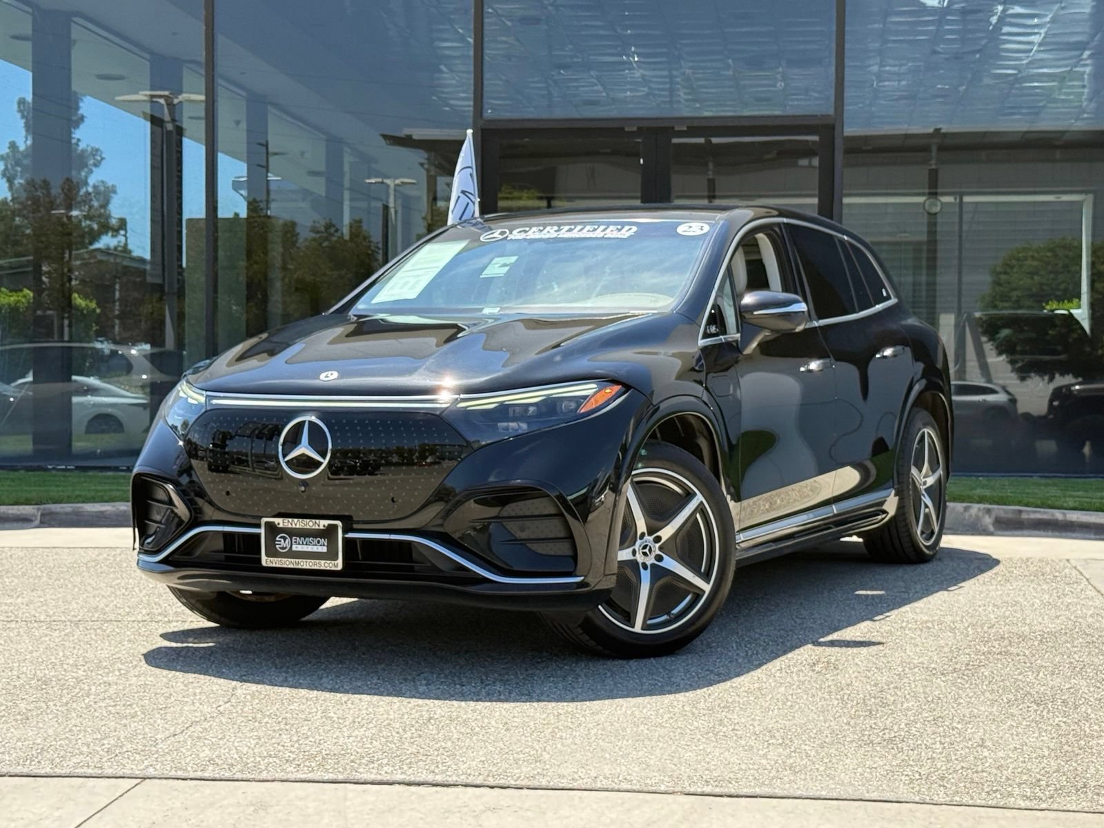Used 2023 Mercedes-Benz EQS 580 4MATIC SUV image 2