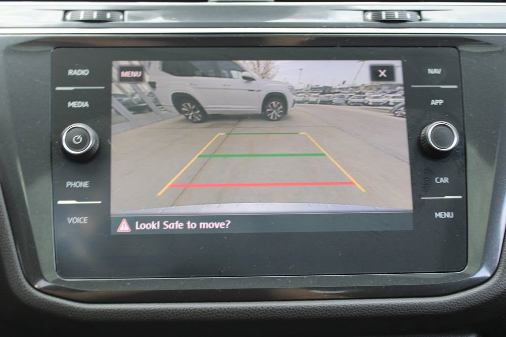 Certified 2020 Volkswagen Tiguan SEL Premium R-Line image 18