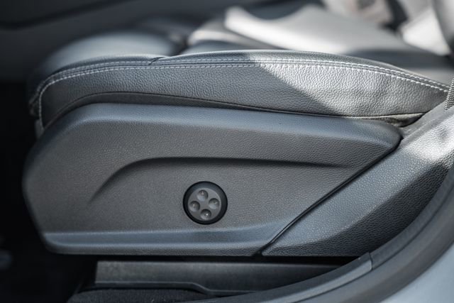 Used 2020 Mercedes-Benz GLC 300 GLC 300 image 36