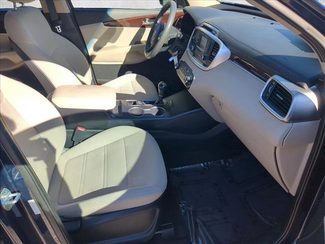 Used 2018 Kia Sorento LX image 22