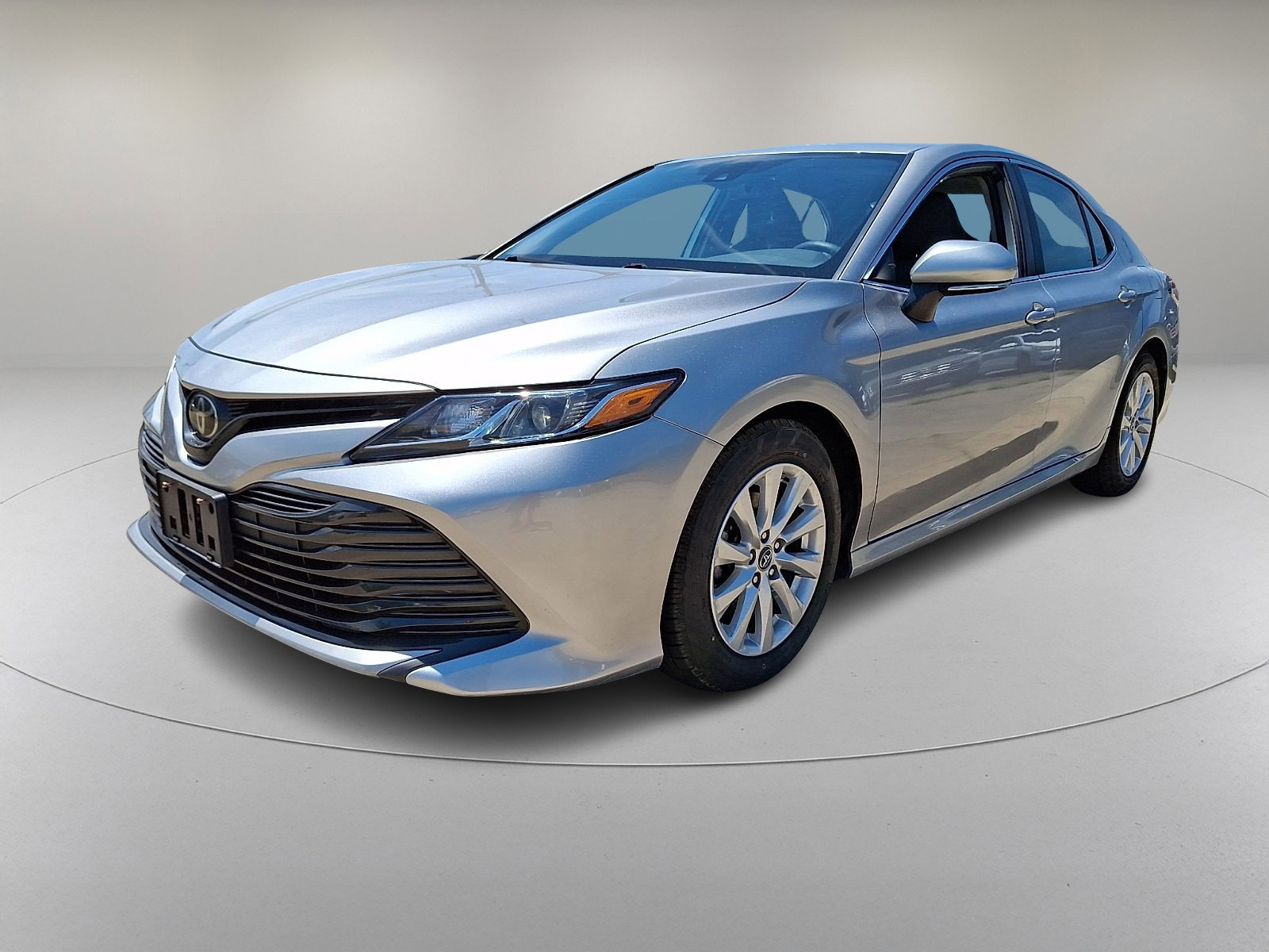 Used 2019 Toyota Camry LE w/ Convenience Package FWD image 5