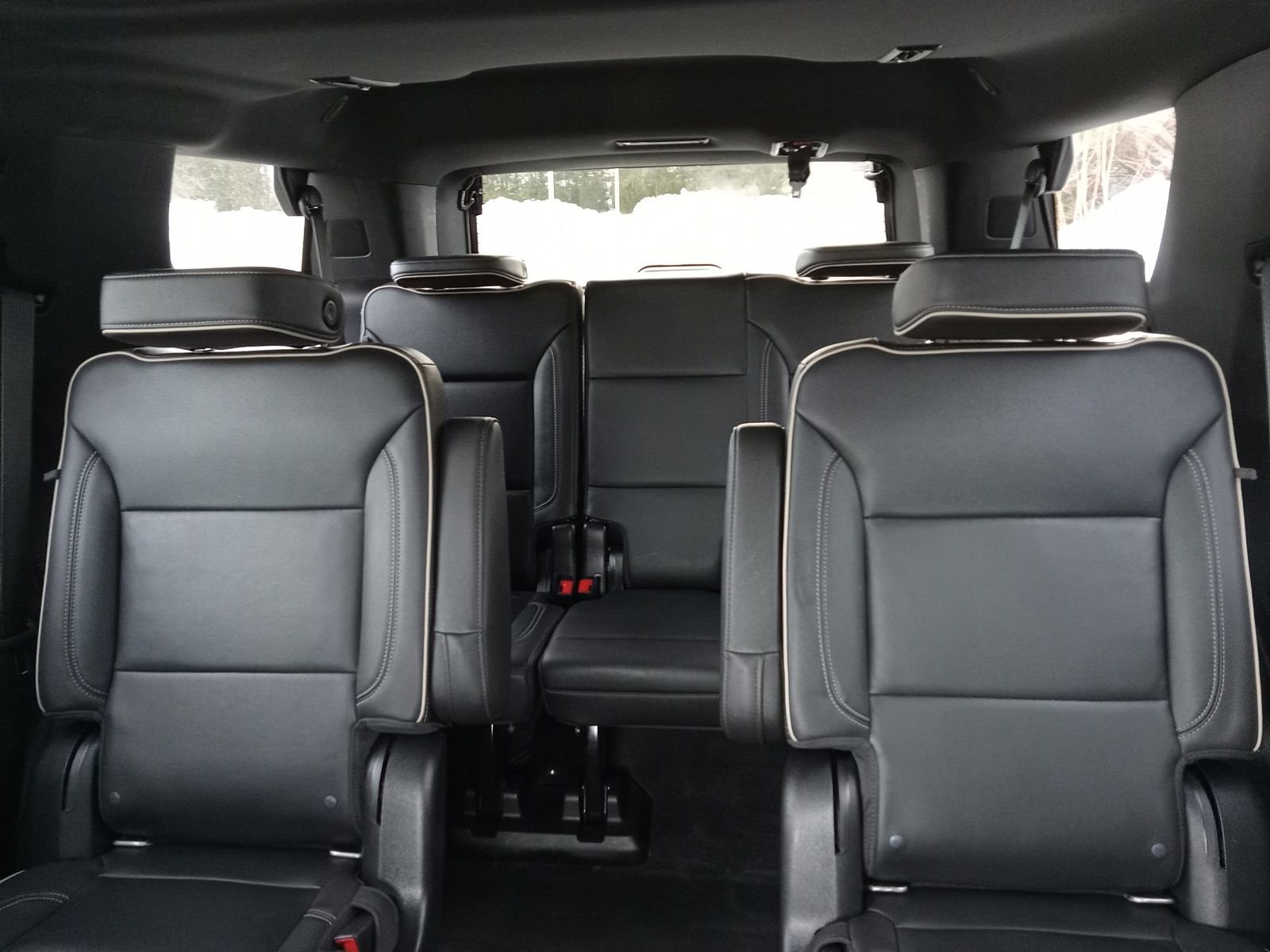 Used 2021 GMC Yukon SLT w/ SLT Luxury Package image 24