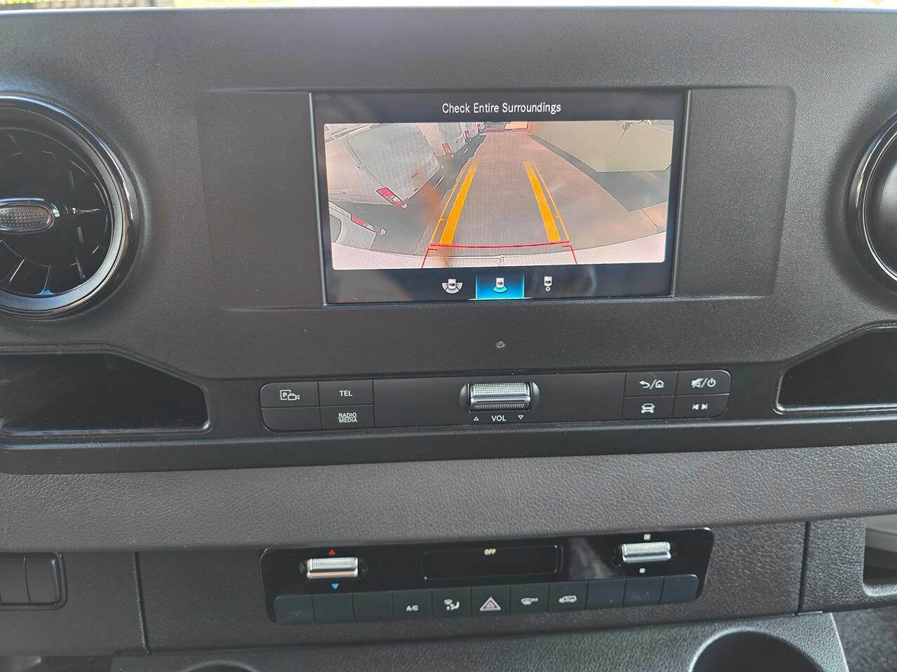 Used 2021 Freightliner Sprinter 2500 image 8