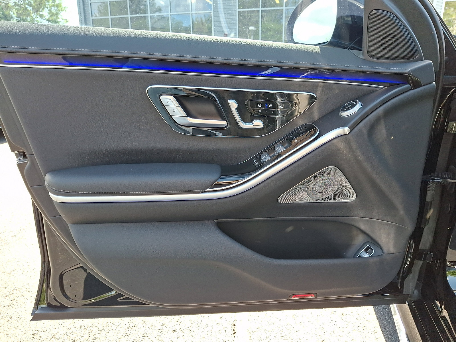 Used 2023 Mercedes-Benz S 500 4MATIC w/ AMG Line image 13
