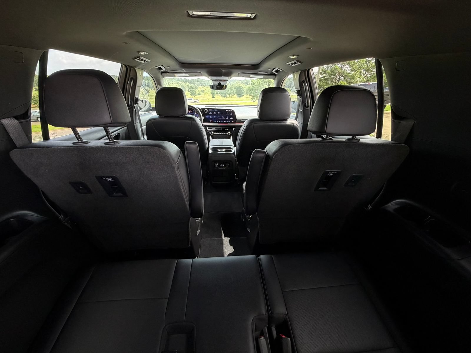 Used 2026 Chevrolet Traverse RS w/ LPO, Floor Liner Package FWD image 32
