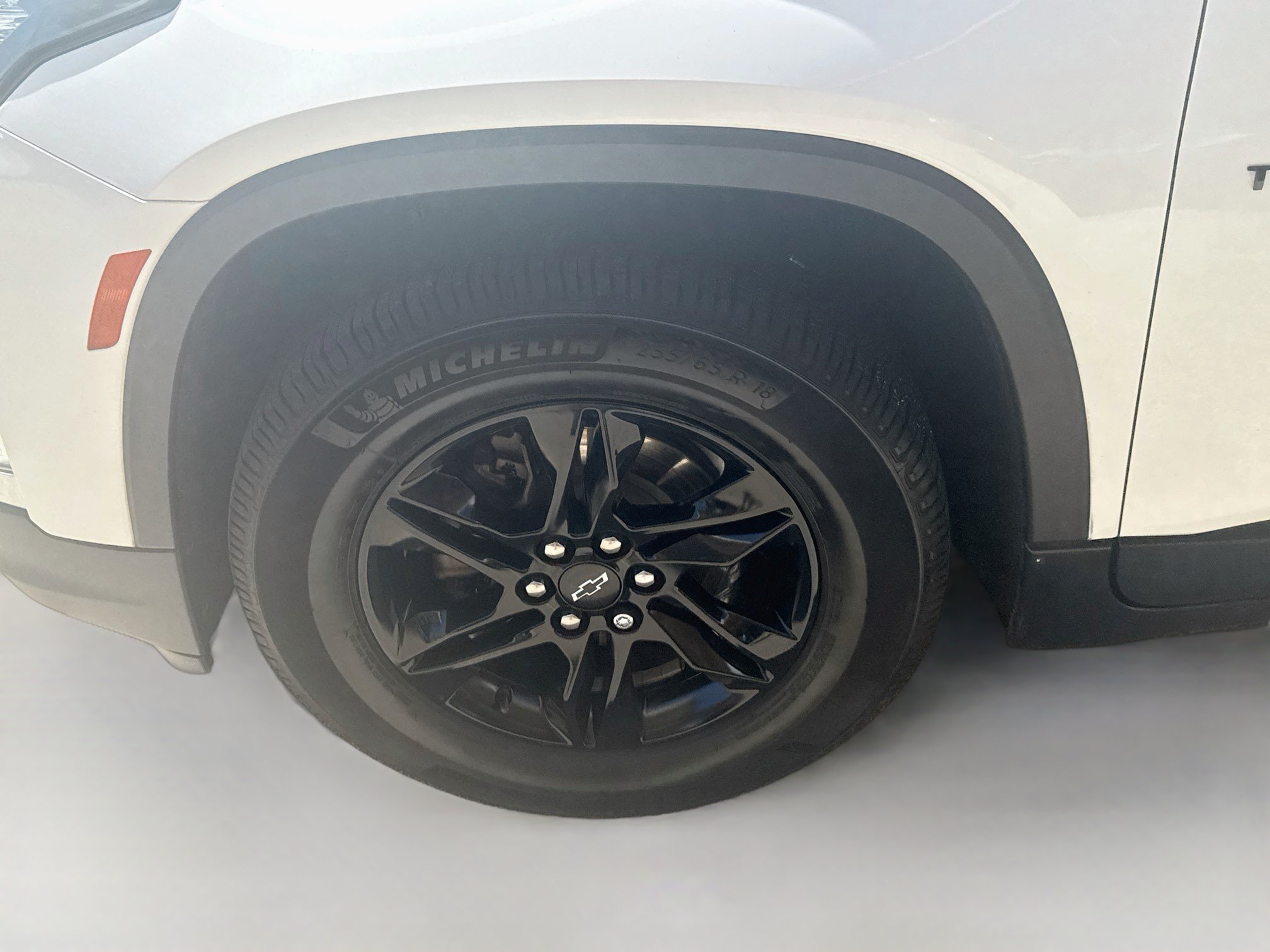 Used 2022 Chevrolet Traverse LT FWD image 34
