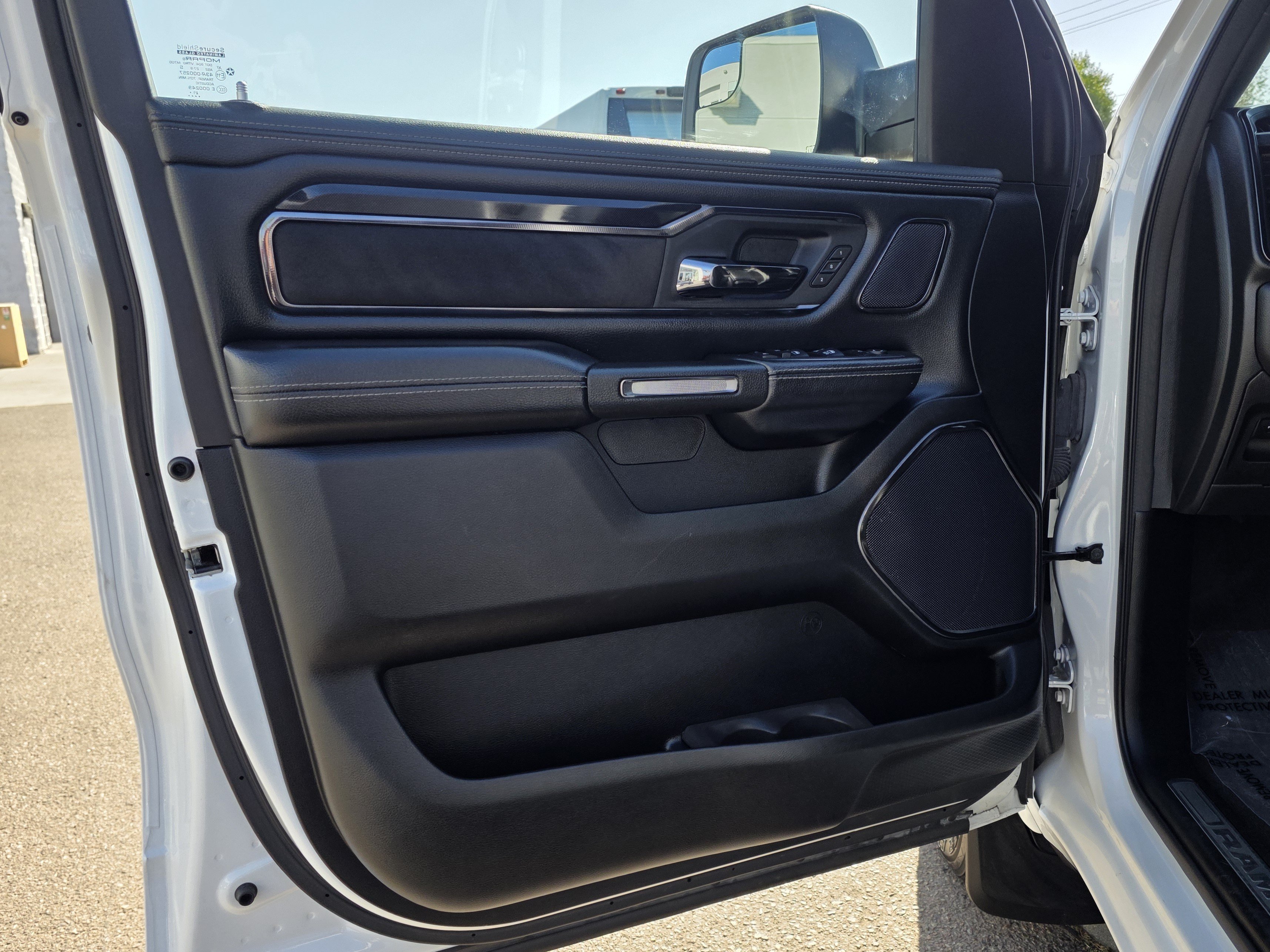 Certified 2022 RAM 1500 Laramie AWD/4WD image 11