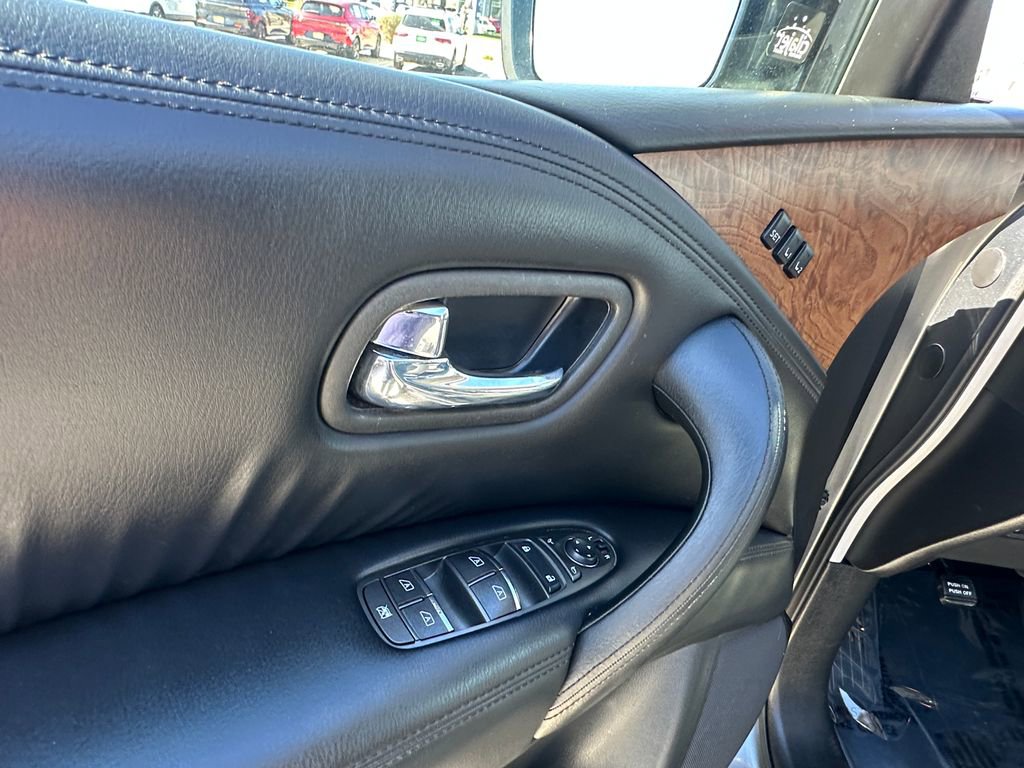 Used 2024 Nissan Armada SL w/ Captain's Chairs Package image 27
