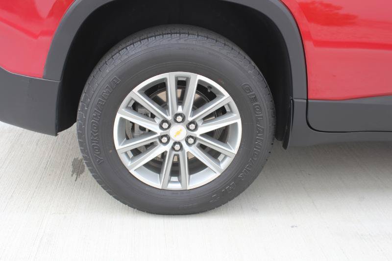 Used 2023 Chevrolet Traverse LT FWD image 36