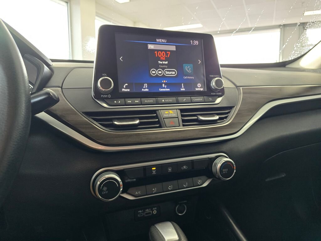 Used 2023 Nissan Altima 2.5 SV image 28