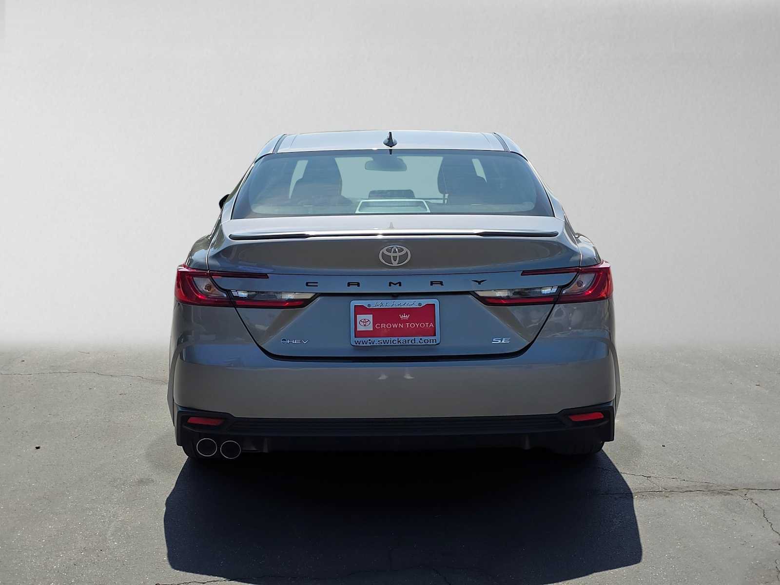 Used 2026 Toyota Camry SE FWD image 4