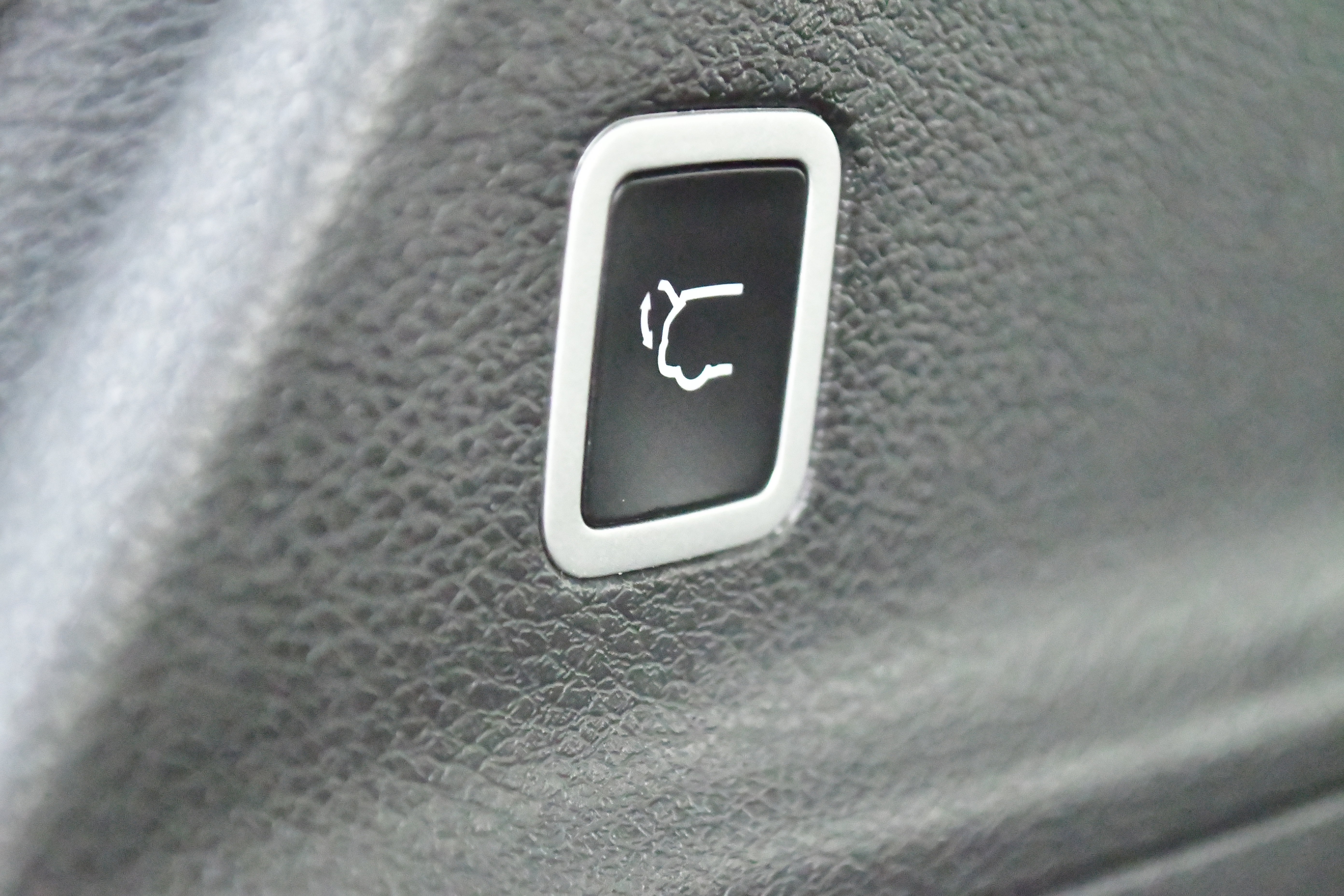 Used 2025 Chrysler Pacifica Select FWD image 9