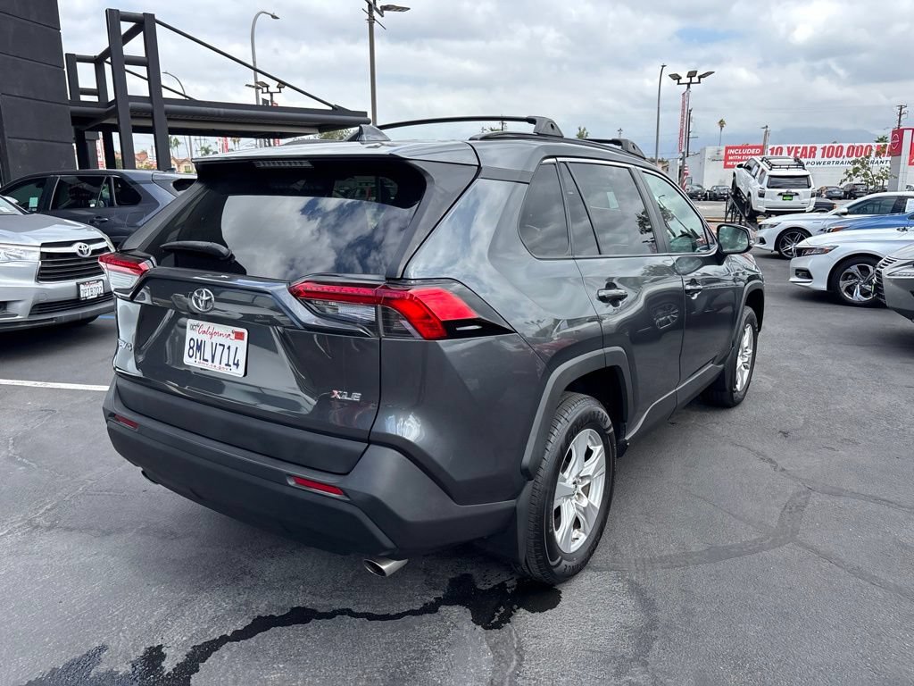Used 2019 Toyota RAV4 XLE w/ Carpet Mat Package FWD image 4